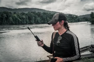 Buscando señal en el Mamberamo Papua Indonesia