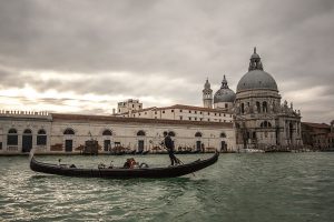 Navegando sobre el Gran Canal