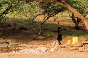 Alegría en Turkana en busca de agua