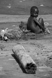 Lago Turkana niño en la red