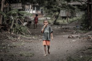 Lago Sentani pueblos de Papua