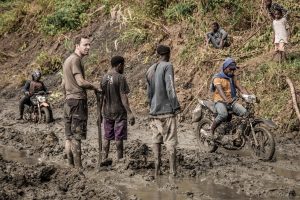 Pista embarrada en Papua